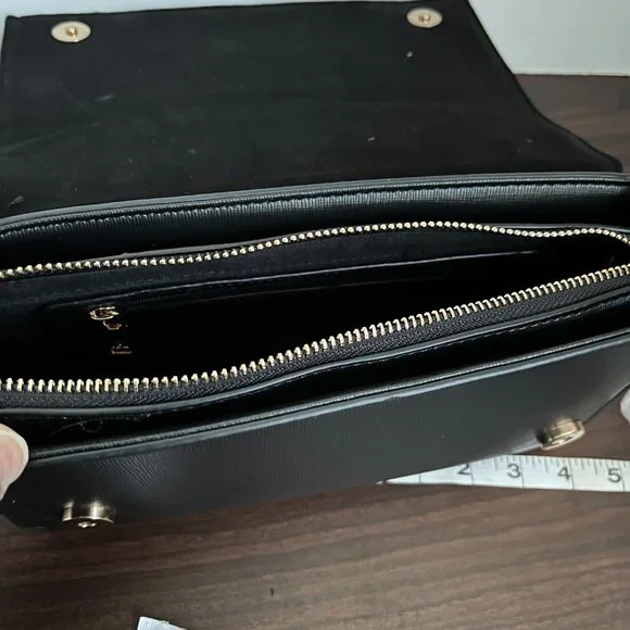 Badgley Mischka Rectangle Shape With Bow Bag Black Crossbody NWT - Picture 6 of 7